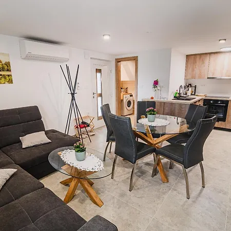 Appartement Trta With Vineyard View Bistrica ob Sotli