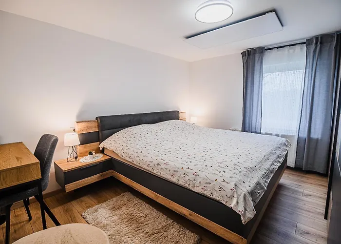 Trta With Vineyard View شقة