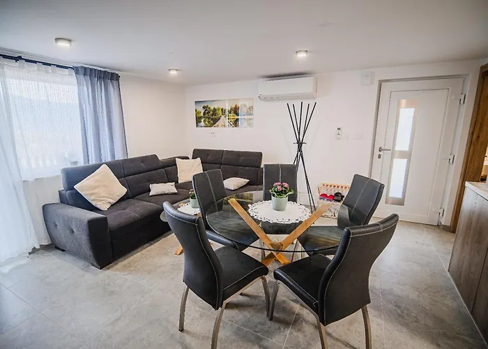 Trta With Vineyard View *